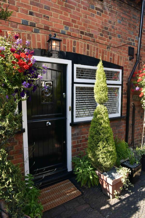 Luxury Eton House, 5 Minute Walk To Windsor Castle Exterior foto